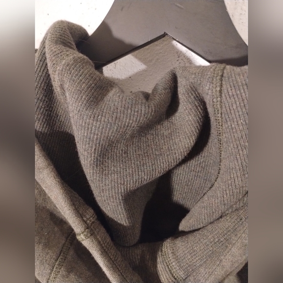 lululemon Hoodie - Picture 5 of 8